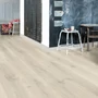 Kép 2/4 - Quick-Step Unilin SIG4762 Laminált padló, Csiszolt természetes meleg tölgy, 9 mm, 1 sávos (2,048 m2/doboz)